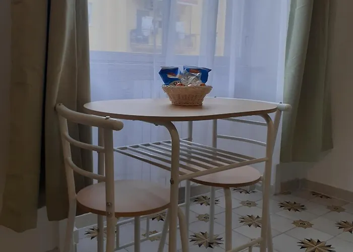 Couette-café Floridia Salernes